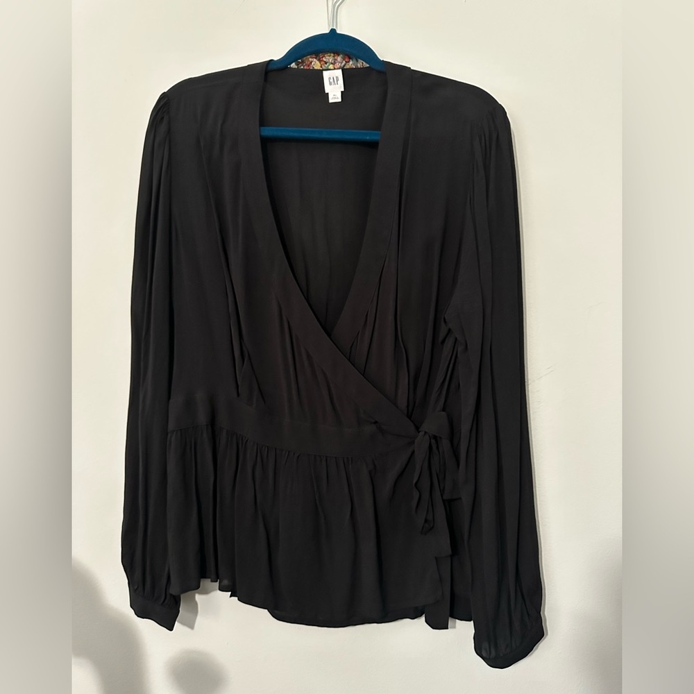 GAP TIE -WARP LONG SLEEVE BLOUSE.